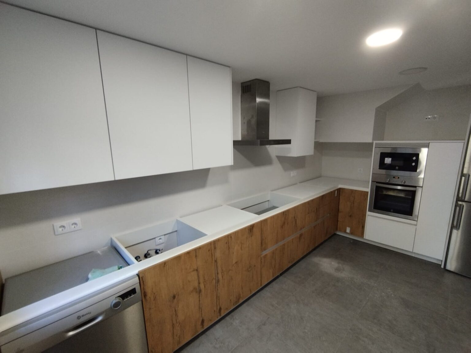 Reformas de cocinas en Madrid con servicio todo incluido FOYDECOR